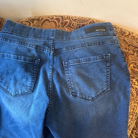 Ladies New Dnky elastic waist shorts small - Picture 3 of 3